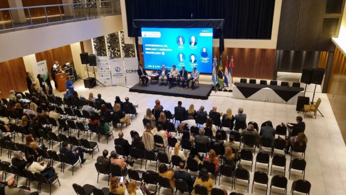 El Congreso Inmobiliario Nacional consolida su protagonismo en Puerto Iguazú: segunda jornada con debates clave, voces expertas y visión federal