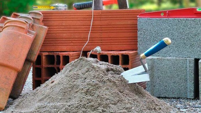 Tras tres meses de recuperación, la venta de insumos para la construcción volvió a caer con fuerza en mayo