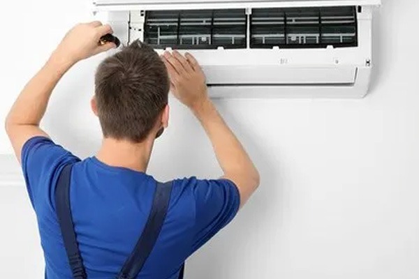Preparar el aire acondicionado en primavera: la clave para un verano fresco, eficiente y sin contratiempos
