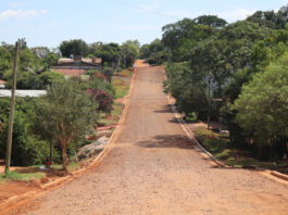 Realizan un operativo integral de mejoras viales en el barrio Cristen de Oberá